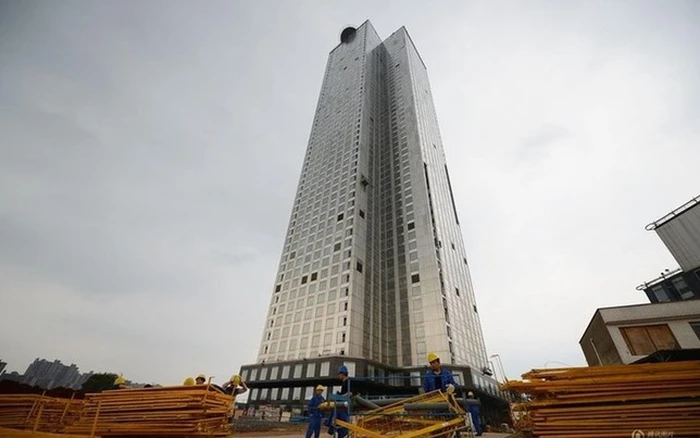 Xôn xao toà nhà cao 57 tầng chỉ xây dựng trong 19 ngày ở Trung Quốc